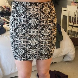 bodycon patterned skirt